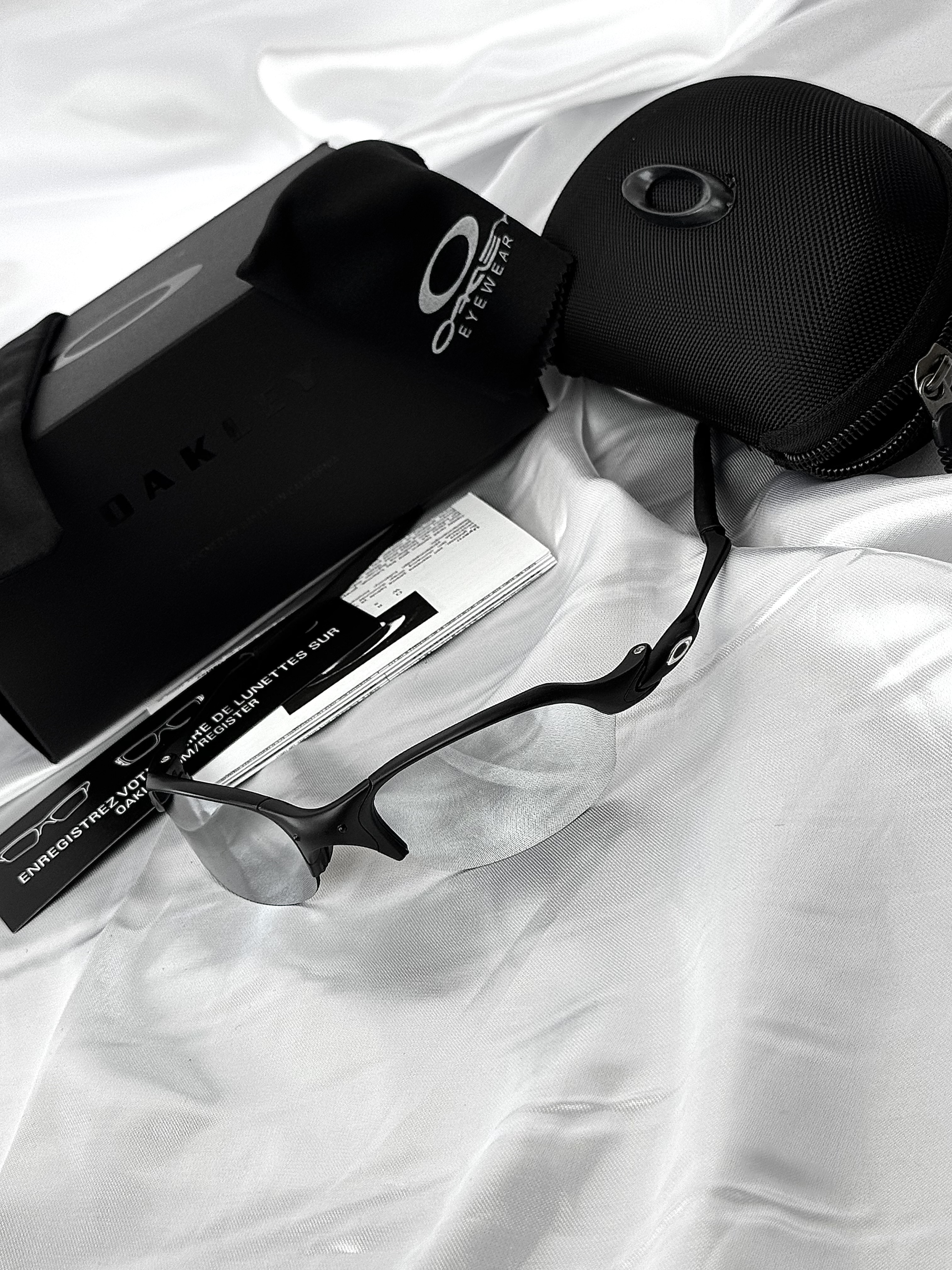 عینک آفتابی و ورزشی برند اوکلی OAKLEY مستر کوالیتی