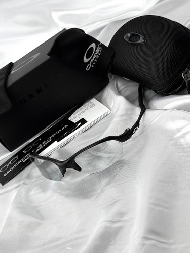 عینک آفتابی و ورزشی برند اوکلی OAKLEY مستر کوالیتی
